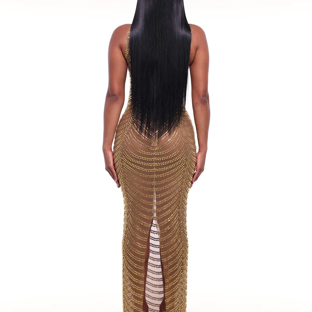 Elegant Gold Backless Evening Dress